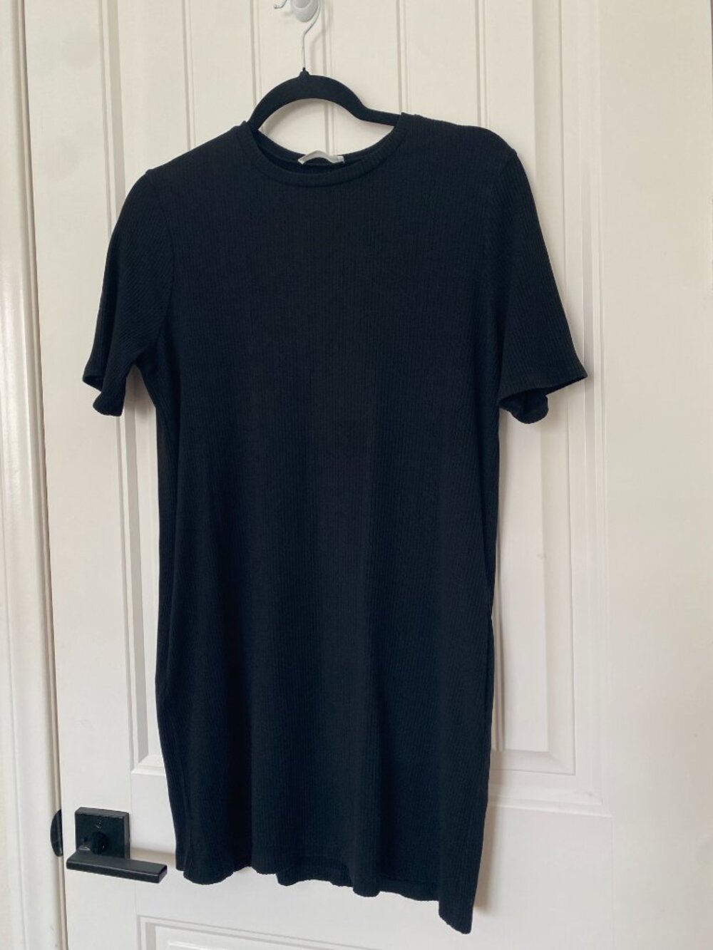 Reformation Jeans | Charli Ribbed T-Shirt Dress in Black - Picture 5 of 11